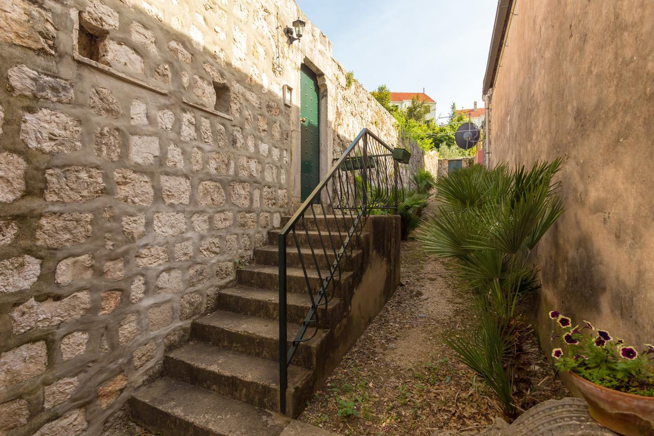 Apartment Marini Dvori *